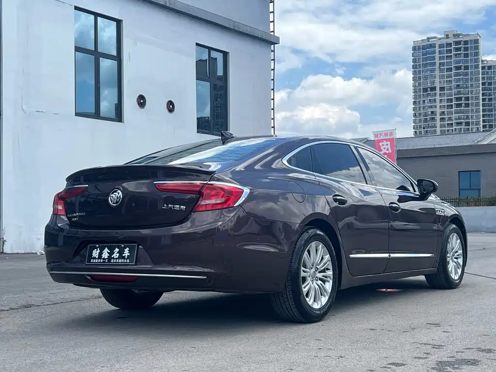 Buick LaCrosse 2017 — фото 10