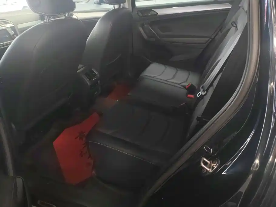 Volkswagen Tiguan L 2017 — фото 10
