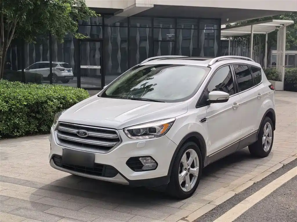 Ford Kuga 2018 — фото 1