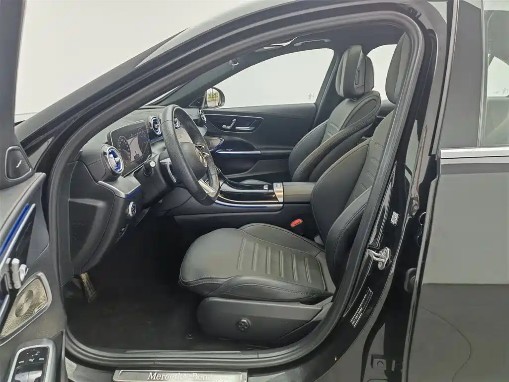 Mercedes-Benz C-Class 2022 — фото 10