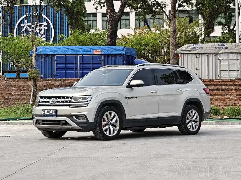 Volkswagen Teramont 2017 — фото 1