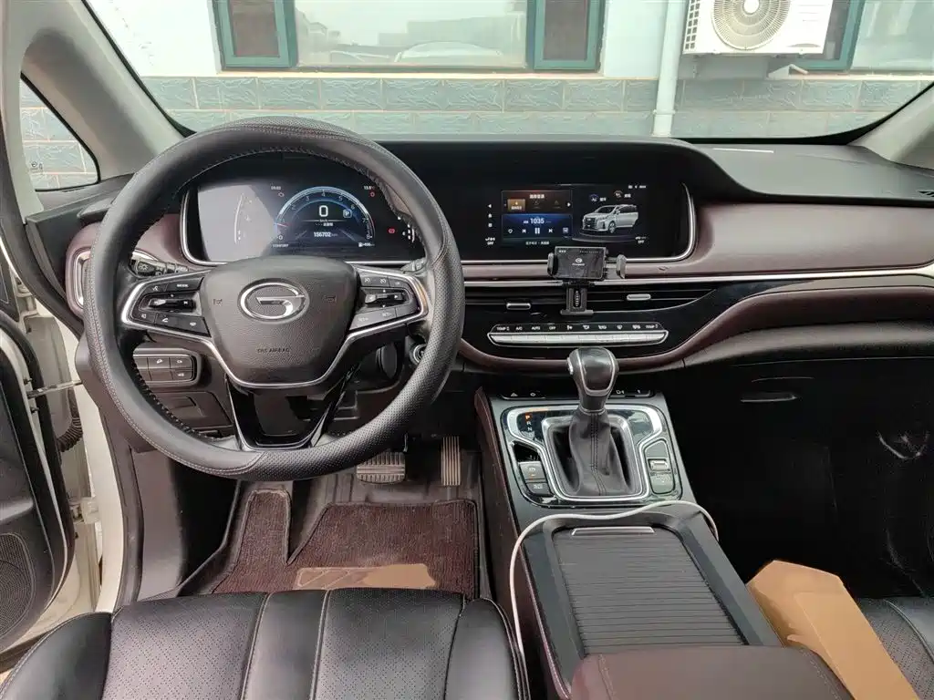 GAC Motor Trumpchi M6 2021 — фото 13