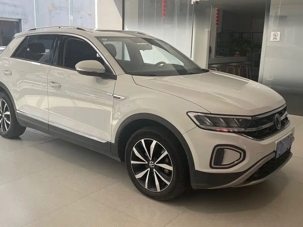 Volkswagen T-Roc 2024 — фото 3