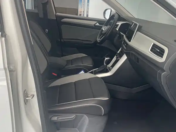 Volkswagen T-Roc 2024