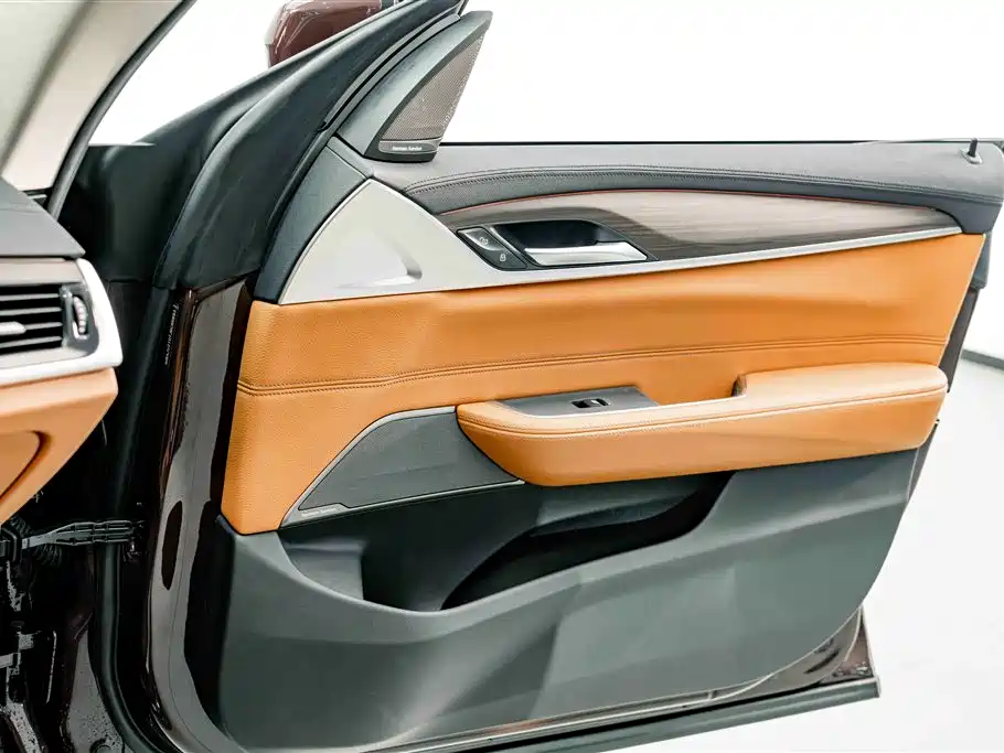 BMW 6 Series GT 2018 — фото 13