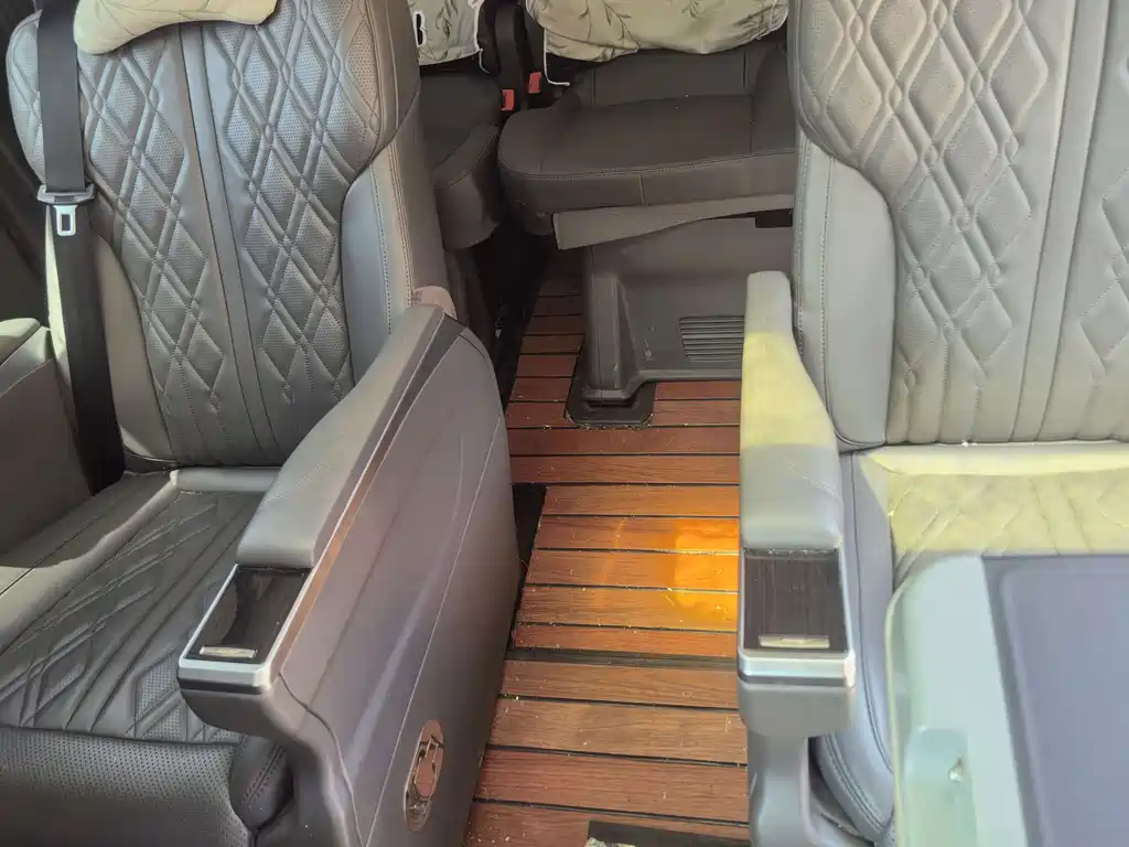 Ford Tourneo 2022 — фото 11