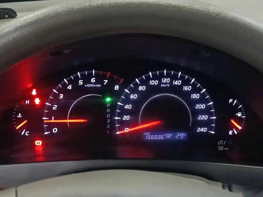 Toyota Camry 2014 — фото 12