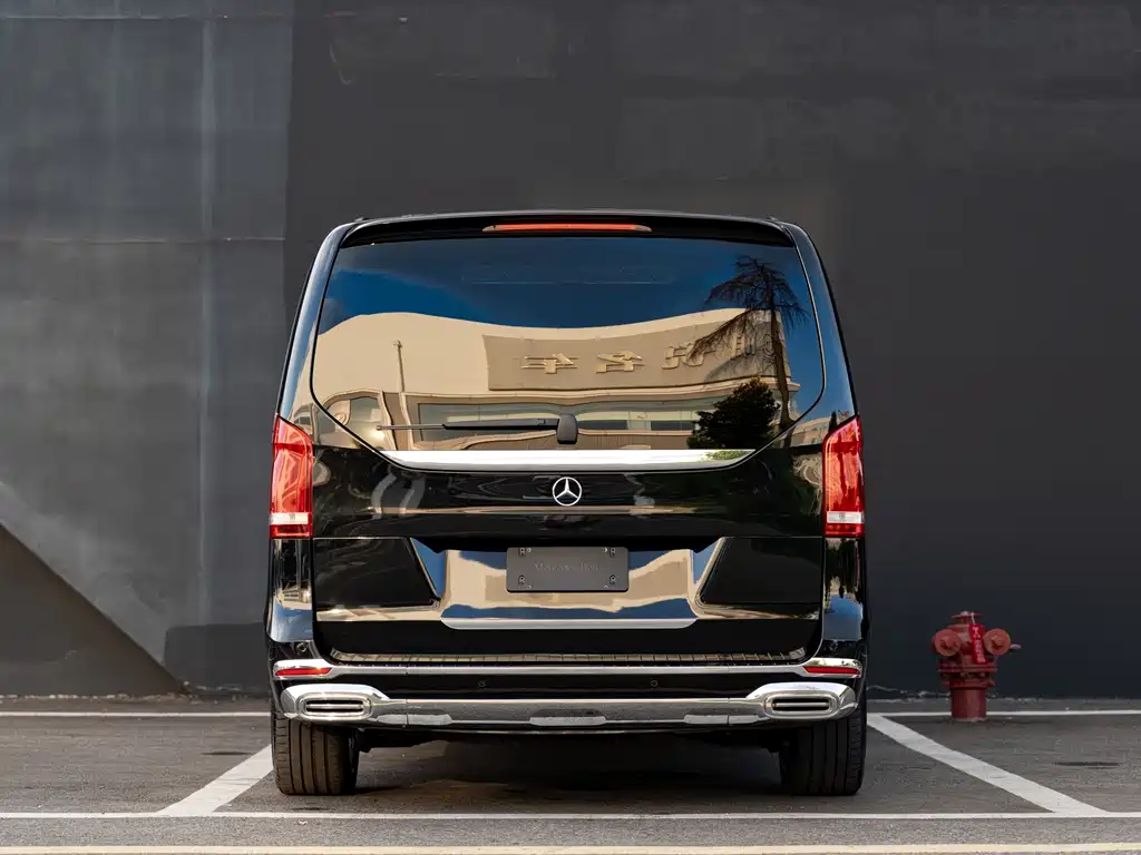 Mercedes-Benz V-Class 2024 — фото 15