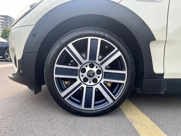 MINI Clubman 2023