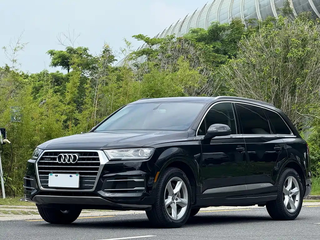Audi Q7 2017 — фото 1