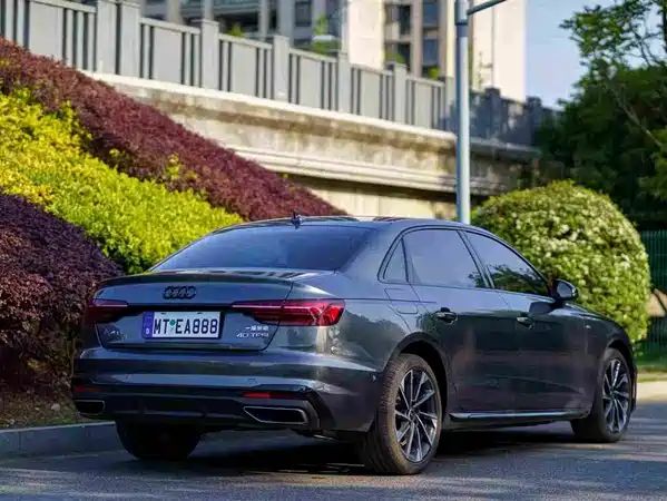 Audi A4L 2022