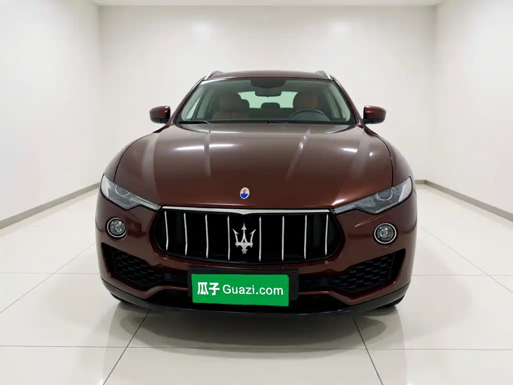 Maserati Levante 2017 — фото 24