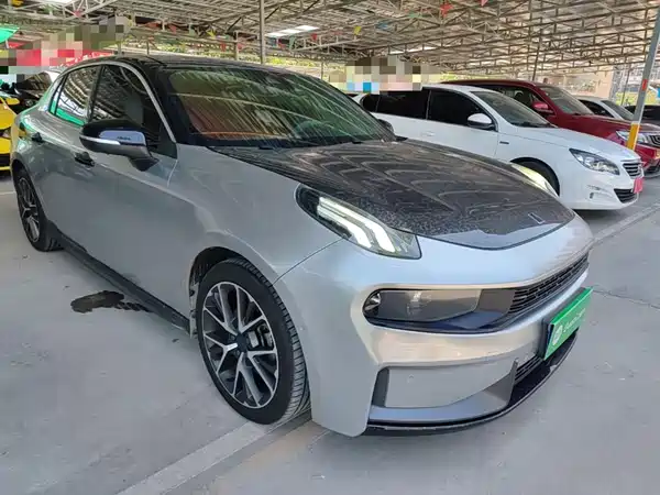 Lynk & Co 03 2020