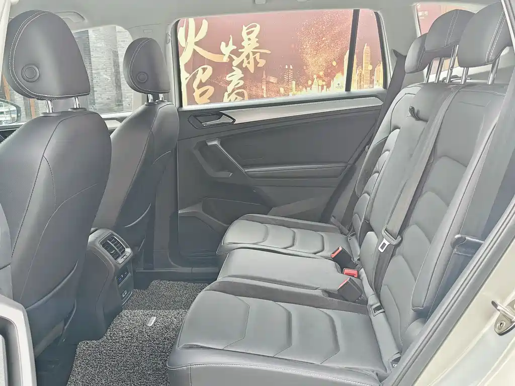 Volkswagen Tiguan L 2017 — фото 14