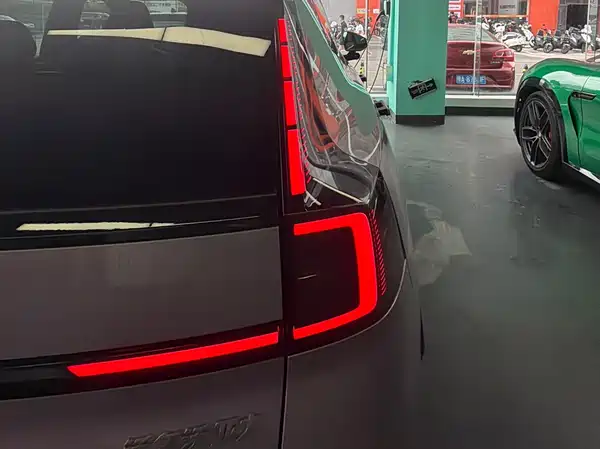 Volvo XC70 Plug-In Hybrid 2025