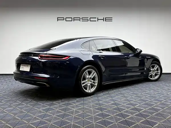 Porsche Panamera 2020