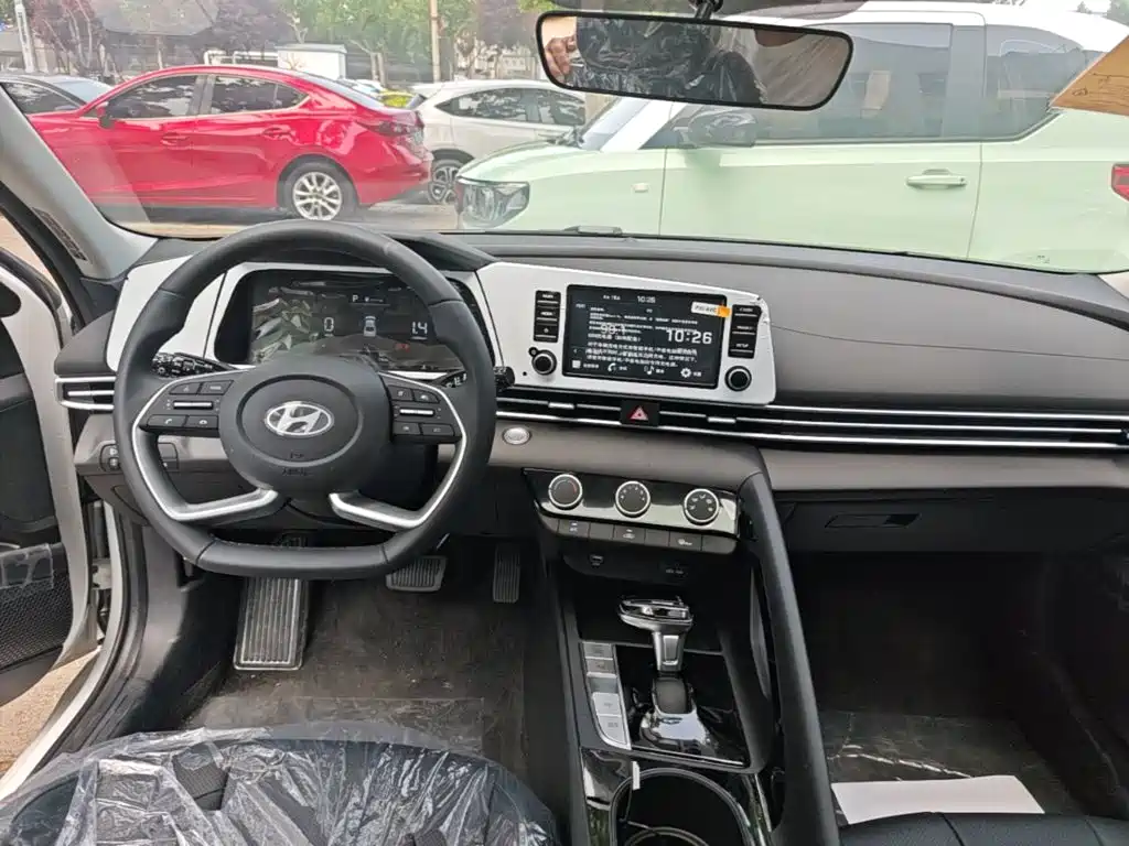 Hyundai Elantra 2026 — фото 10