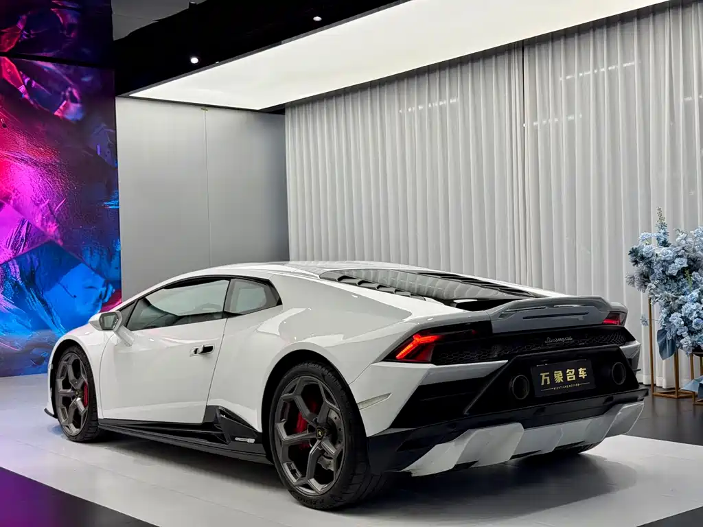 Lamborghini Huracán 2022 — фото 4