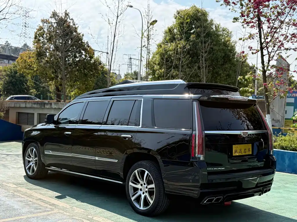 Cadillac Escalade 2019 — фото 15