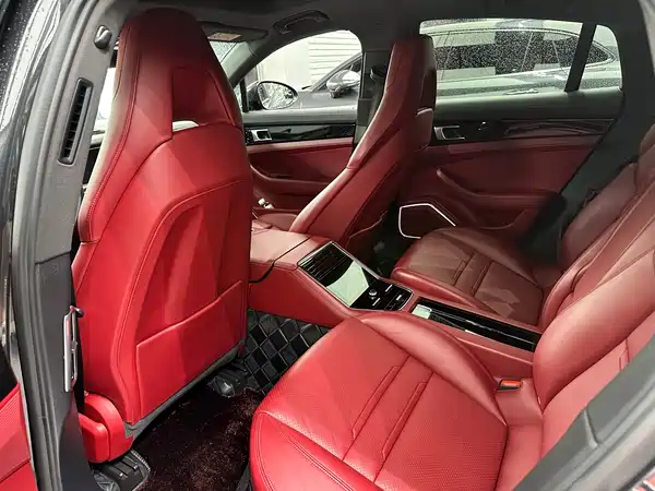 Porsche Panamera 2021