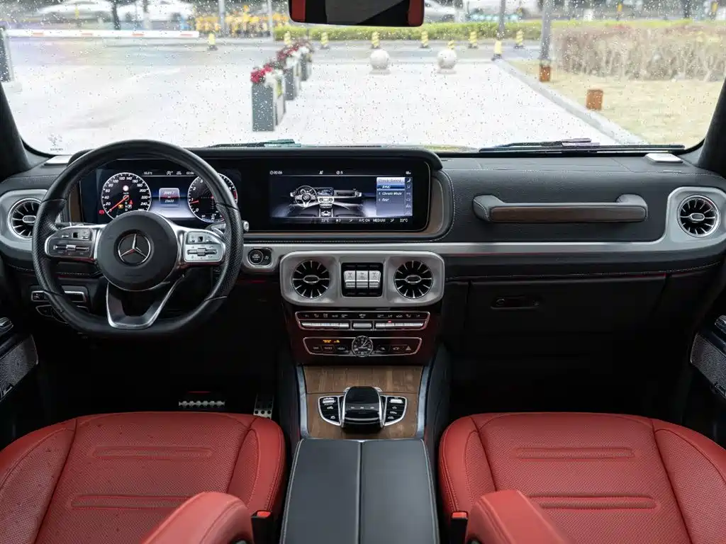 Mercedes-Benz G-Class 2023 — фото 10