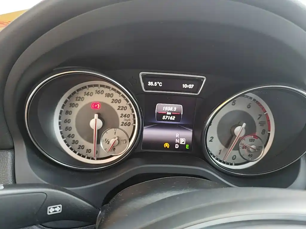 Mercedes-Benz CLA 2015 — фото 12