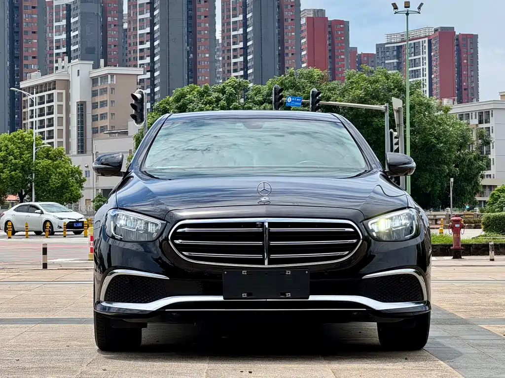 Mercedes-Benz E-Class 2023