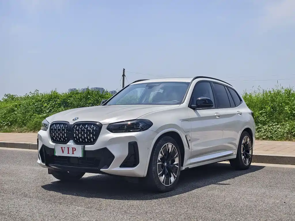 BMW iX3 2023 — фото 1