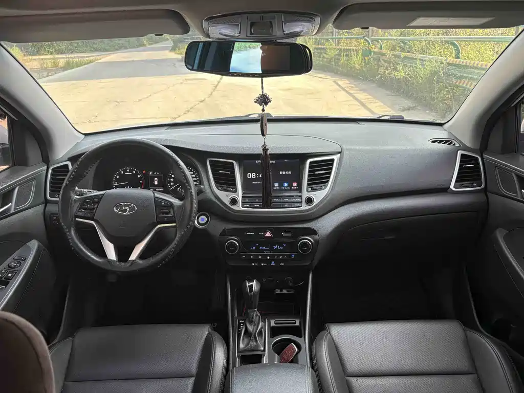 Hyundai Tucson 2016 — фото 10
