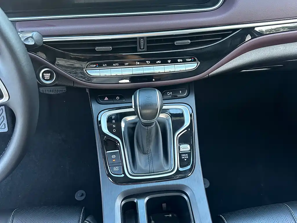 GAC Trumpchi M6 2022 — фото 15