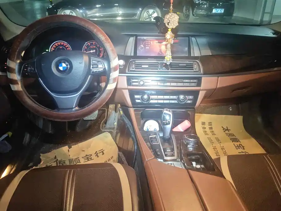 BMW 5 Series 2017 — фото 12