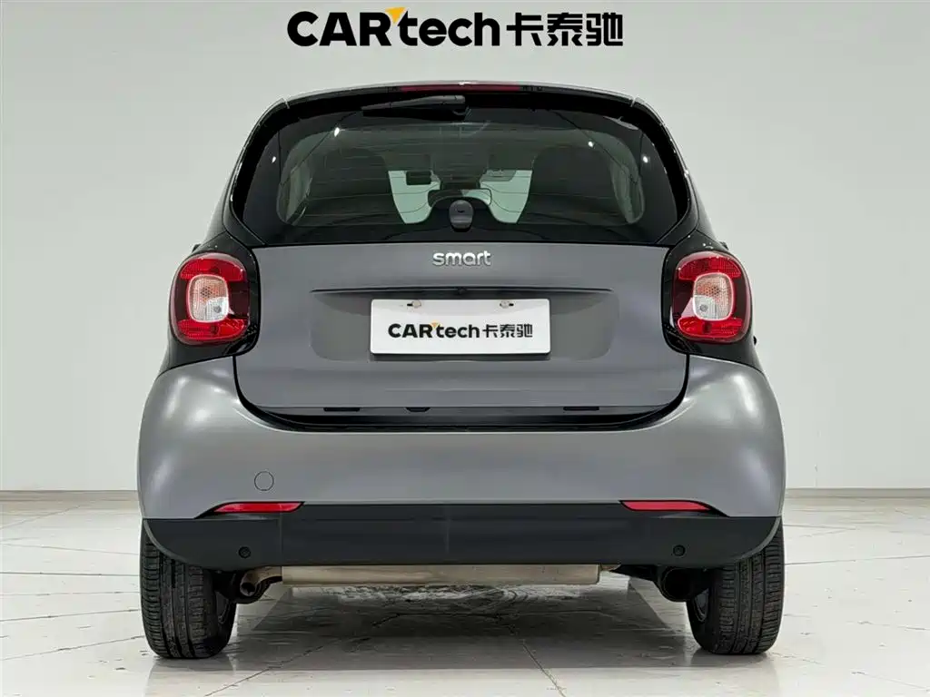 smart Fortwo 2018 — фото 9