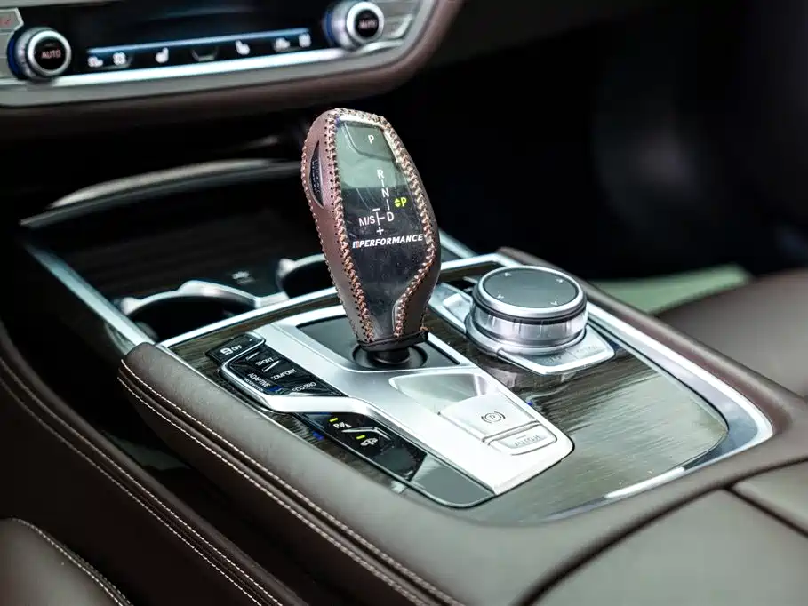 BMW 7 Series 2021 — фото 14