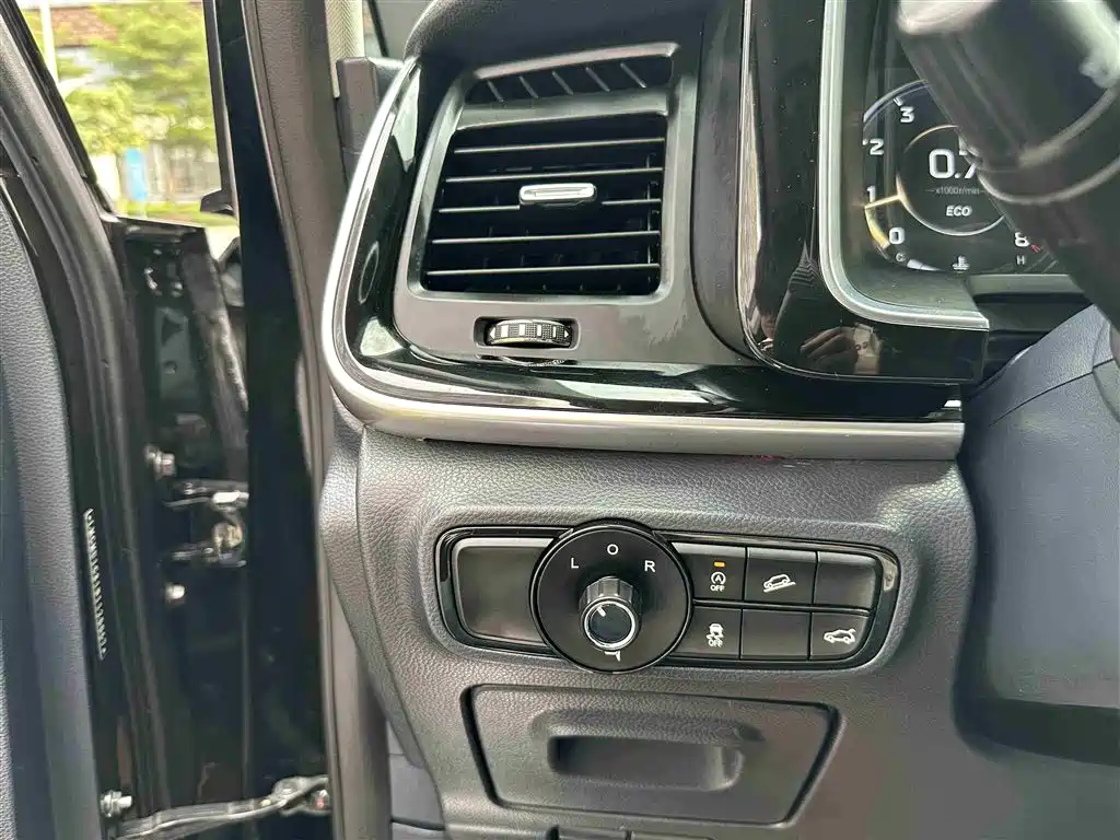 GAC Motor Trumpchi M8 2022 — фото 17