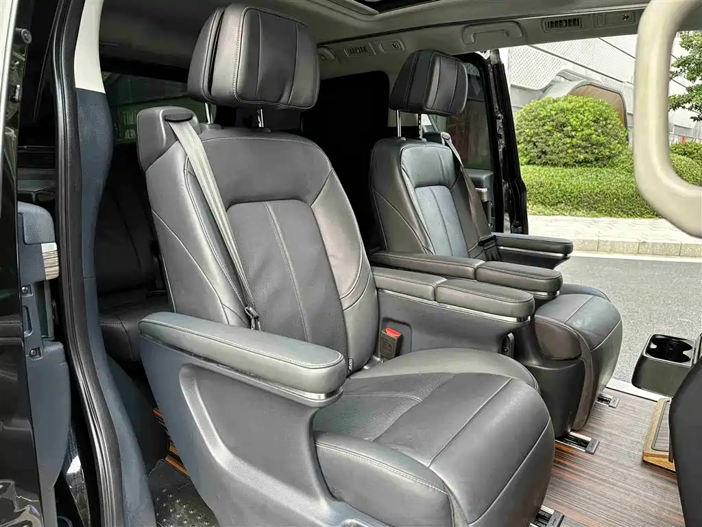 GAC Motor Trumpchi M8 2022 — фото 19