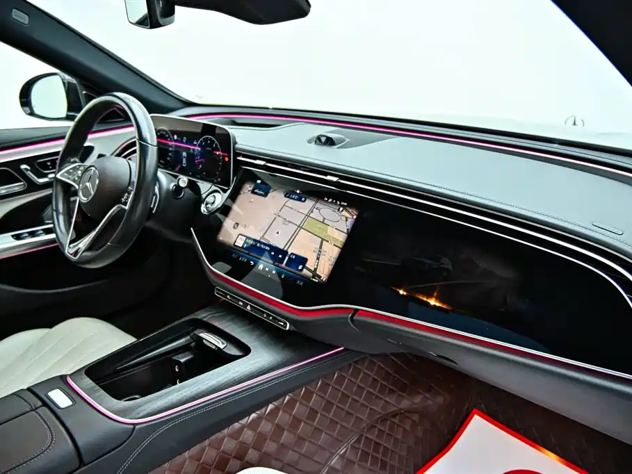 Mercedes-Benz E-Class 2024 — фото 16