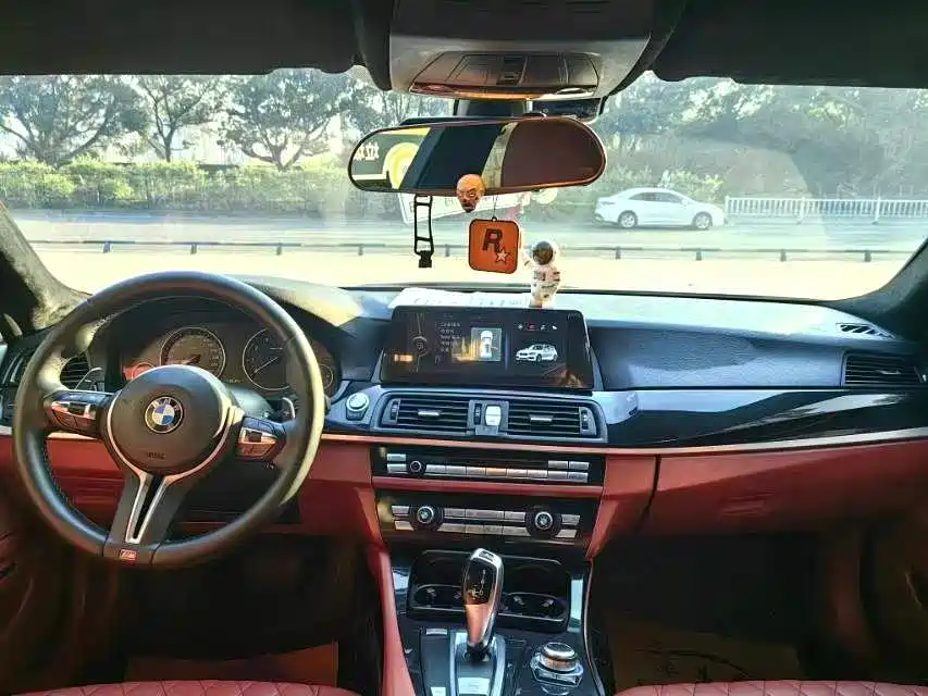 BMW 5 Series 2011