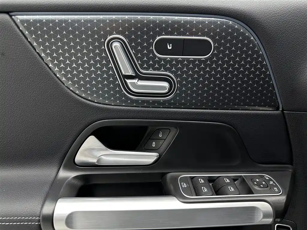 Mercedes-Benz EQB 2025 — фото 25