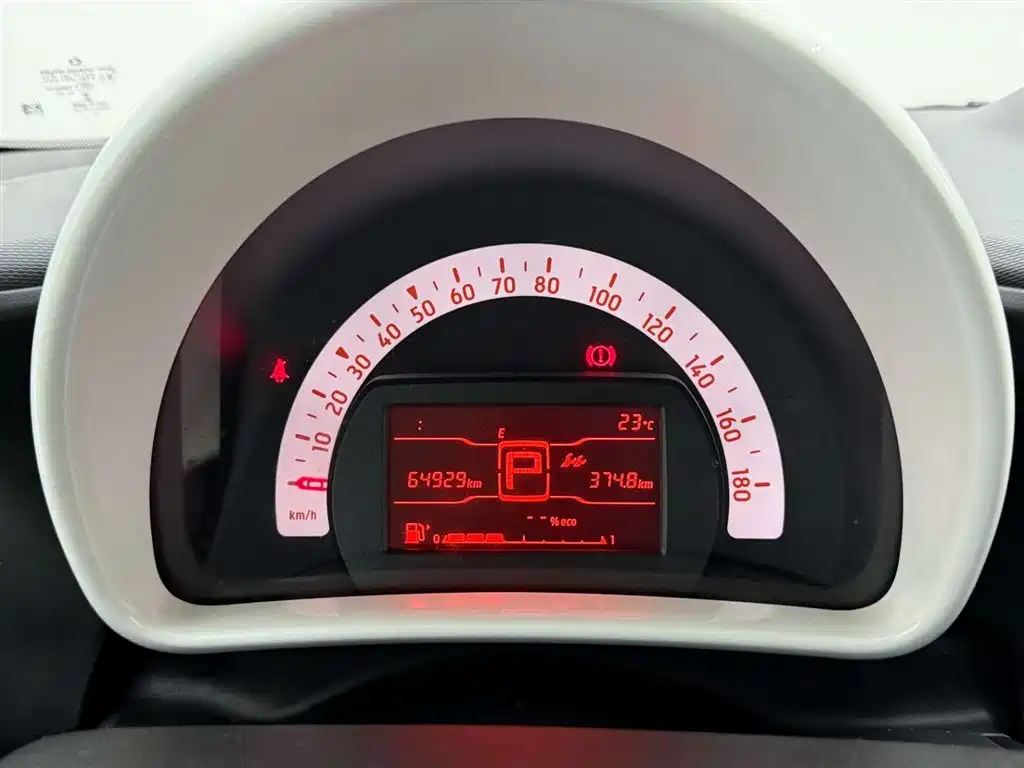 smart Fortwo 2018 — фото 21