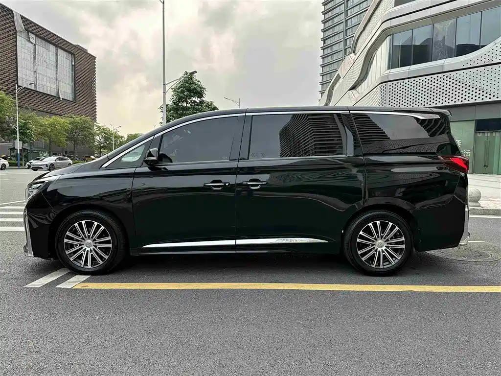 GAC Motor Trumpchi M8 2022 — фото 10