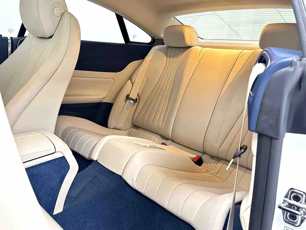 Mercedes-Benz E-Class 2023 — фото 10