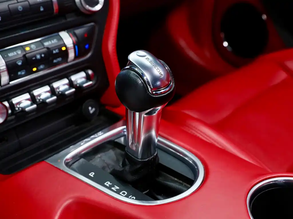 Ford Mustang 2020 — фото 14