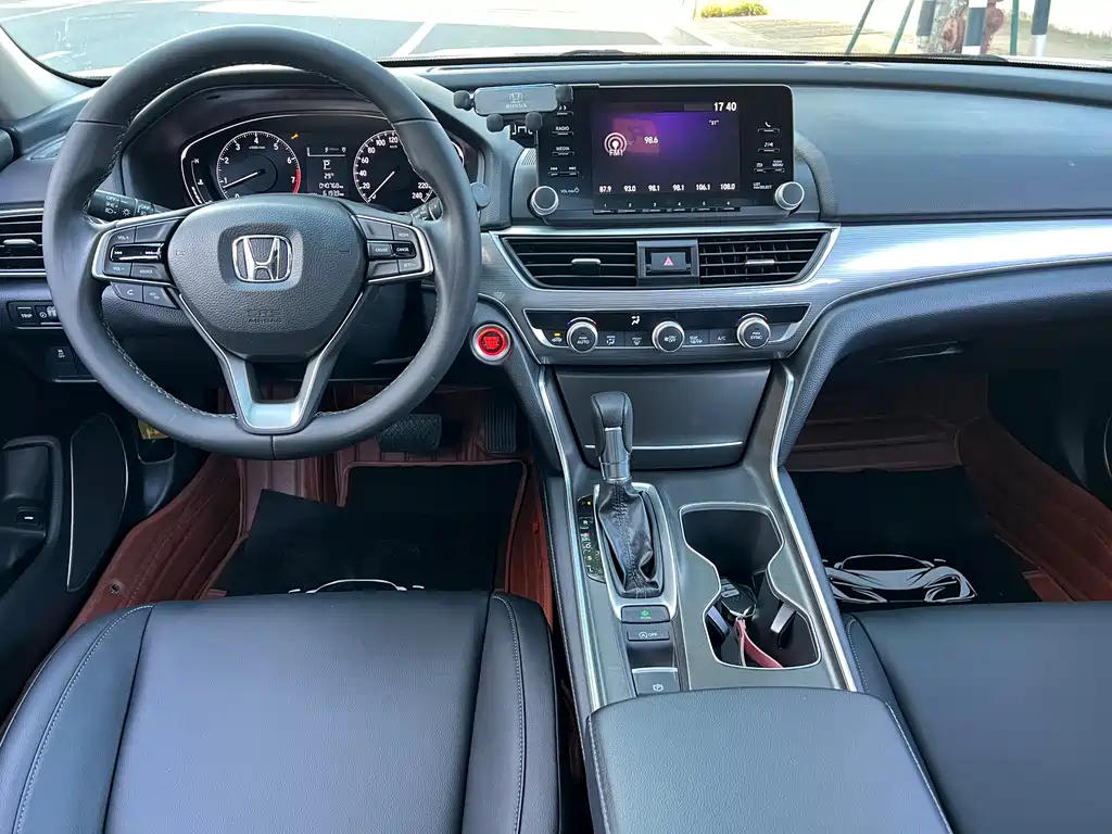 Honda Accord 2019 — фото 9