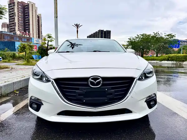 Mazda 3 Axela 2016