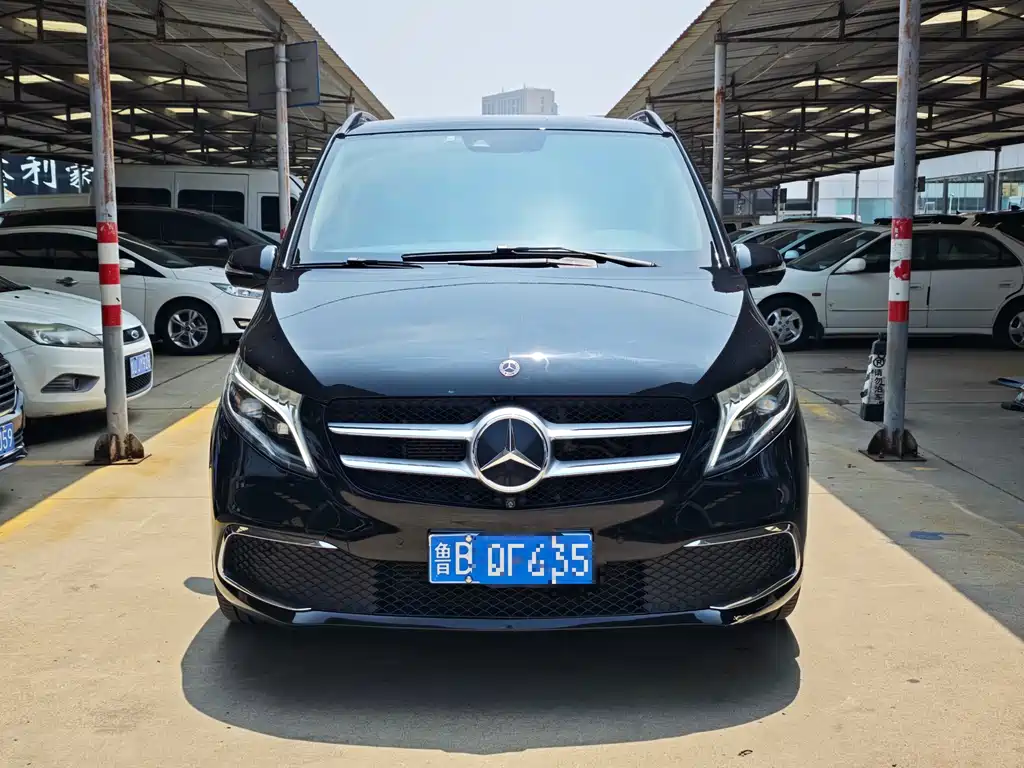 Mercedes-Benz V-Class 2023 — фото 2