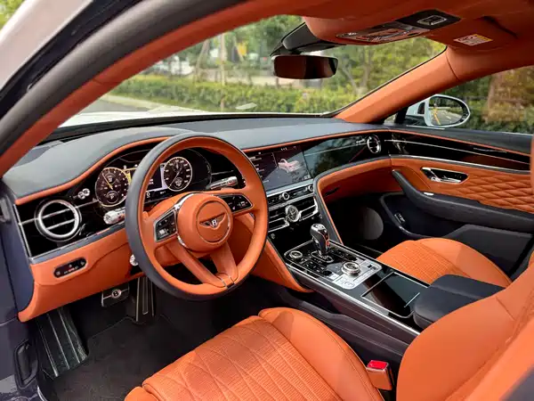 Bentley Flying Spur Plug-In Hybrid 2023