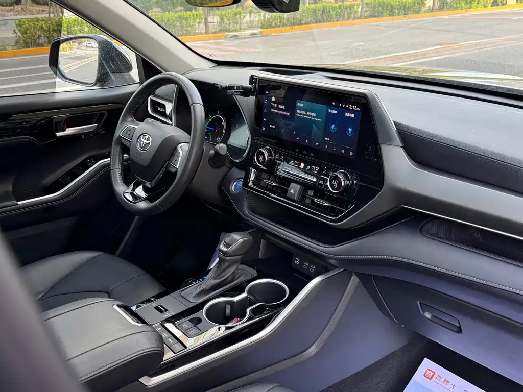 Toyota Highlander 2021 — фото 20