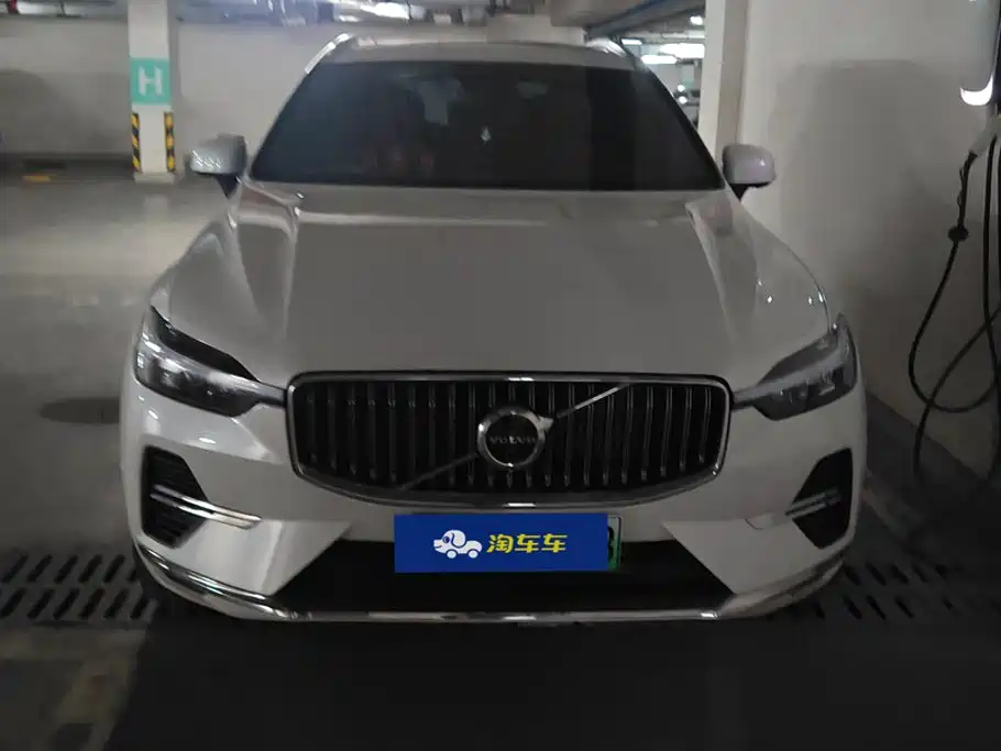 Volvo XC60 PHEV 2025