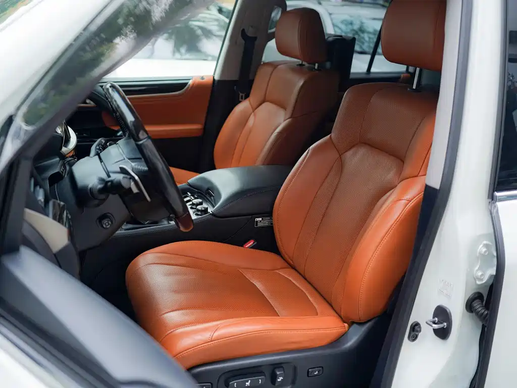Lexus LX 2017 — фото 10