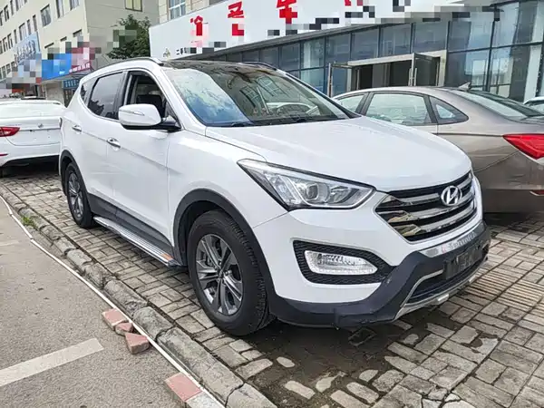 Hyundai Santa Fe 2016